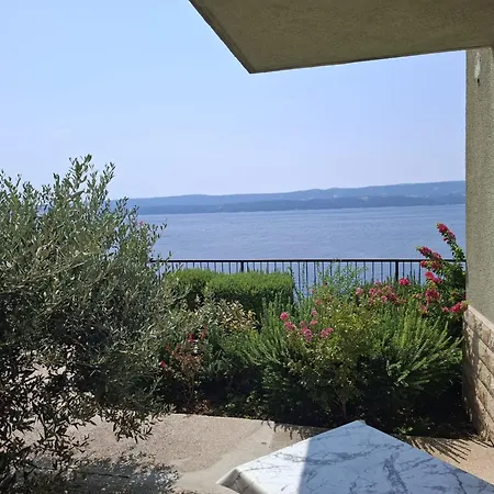 Apartamento Solar Nemira-omis Omiš