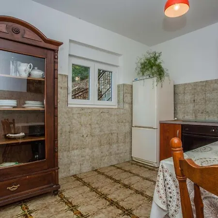 Apartamento Solar Nemira-omis *