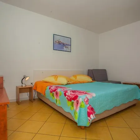 Apartamento Solar Nemira-omis Omiš