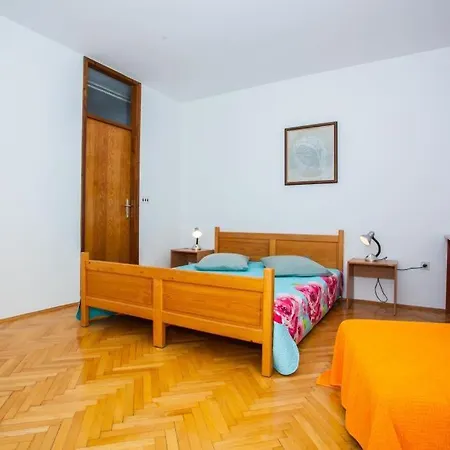 Solar Nemira-omis Apartamento Omiš
