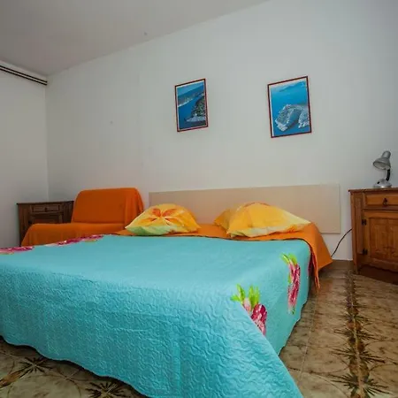Solar Nemira-omis Omiš
