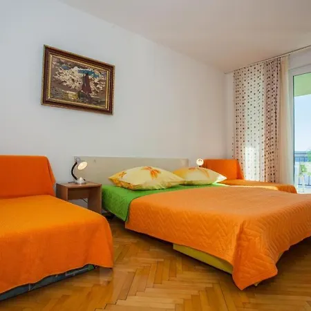 Apartamento Solar Nemira-omis Omiš